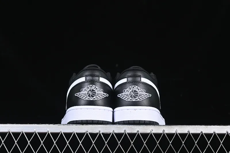All categories Air Jordan Jordan series basketball shoes Air Jordan 1 Low Air Jordan 1 Low AJ1 Joe 1 black and white low-top retro basketball shoes 553558-043